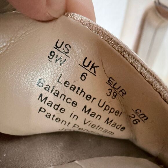 Naturalizer Women Size 9W Joy in Silver Sand Slip On Pump Heels - Picture 15 of 15